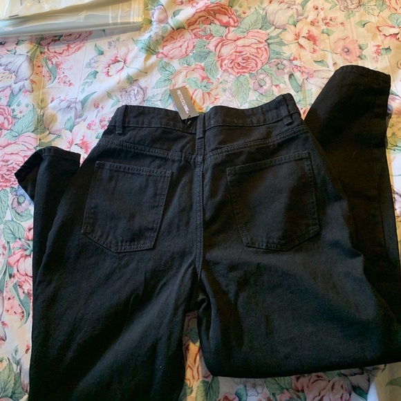 NWT Pretty Little Thing Women’s Jan’s in a black Size 6 - Picture 14 of 14